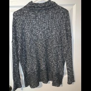 American Eagle Gray Sweater